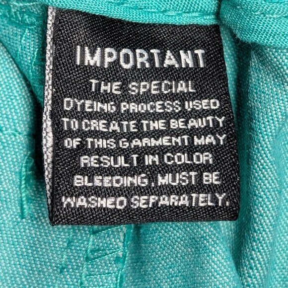 Larry Levine Cropped Pants with Button Accents Teal Size 18W NWT - Picture 13 of 14